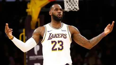 LeBron se burló de sus críticos con un mensaje y vídeo épicos
