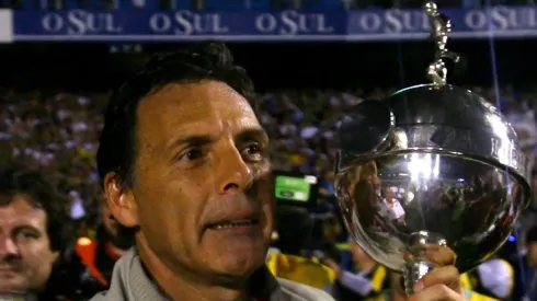 Cuál sería el cuerpo técnico de Russo en Boca