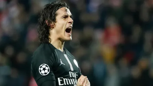 Edinson Cavani festejando un gol en Paris Saint-Germain.