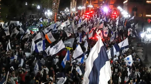 ¡Una fiesta! Los festejos de la afición de Rayados en las calles de Monterrey
