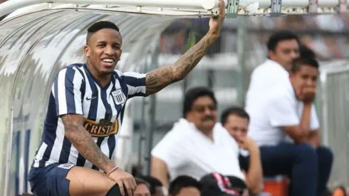 Farfán debutó en Alianza Lima.