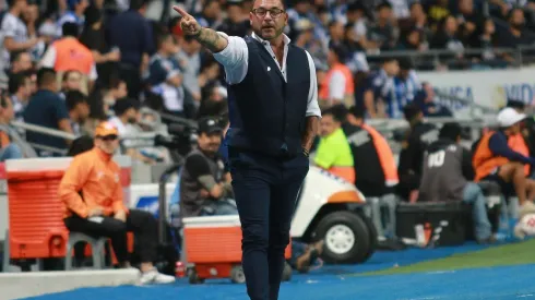 Mohamed advirtió que no habrá más incorporaciones