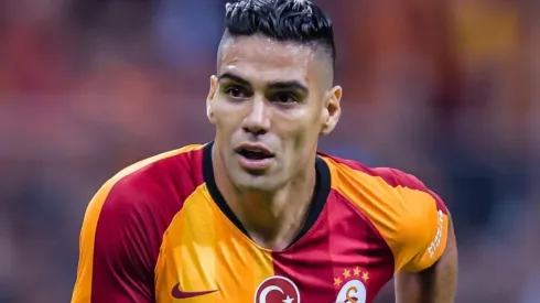 Cuántas veces lo acabaron y cuántas veces se levantó: otro gol de Falcao