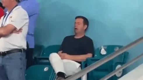 Fanático pagó una fortuna y se durmió en pleno Super Bowl