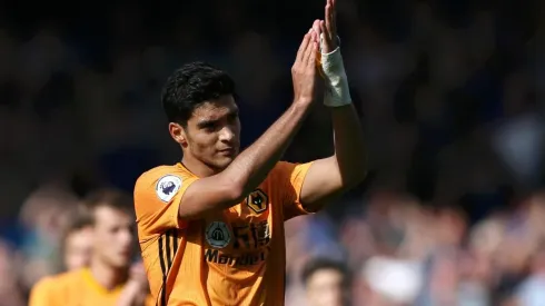 Raúl Jiménez hace delirar a toda una escuela.