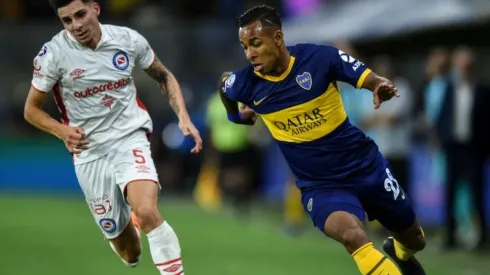 Es un superhéroe: Villa subió una foto de él con el logo de Flash