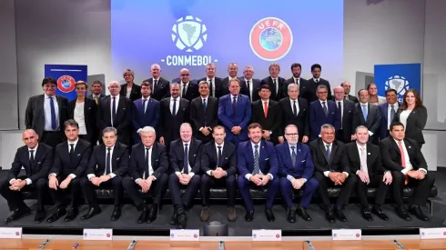 Histórico: Conmebol y UEFA quieren intercambiar árbitros