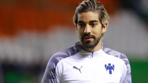 Pizarro ya es recibido por sus futuros compañeros.