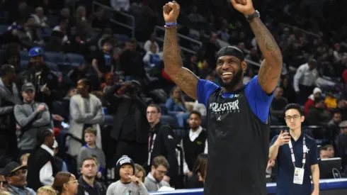 Revelado: el primer aro de LeBron James