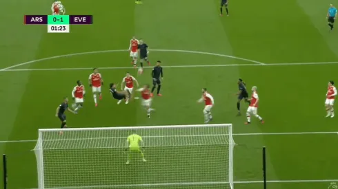 Dominic metió una pirueta hermosa y anotó ante Arsenal