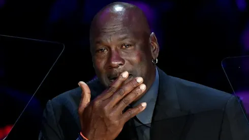 Michael Jordan rompió en llanto durante su emotivo discurso sobre Kobe Bryant