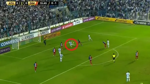 Tremendo bombazo de Leonardo Heredia.