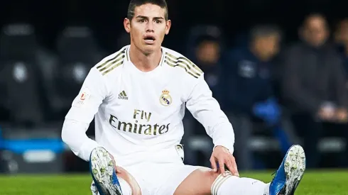 ¿Qué se hizo ahora? James sorprendió con nuevo look en camerino del Madrid