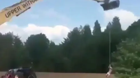 Video viral: esta grúa diabólica hace más felices las jornadas laborales