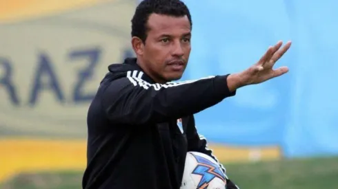 Zegarra también dirigió a Cristal.