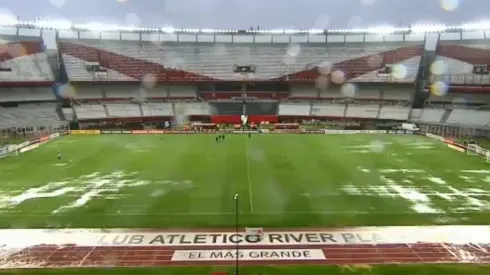 ¿Se juega? Así está el Monumental a minutos de River-Binacional