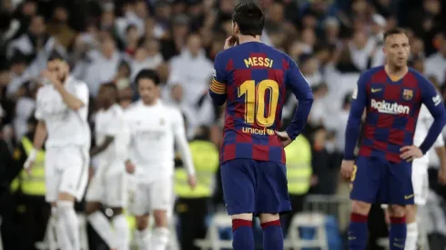 Foto de Lionel Messi enfrentando al Real Madrid.