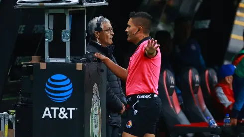 La denuncia de Guillermo Allison en pleno Clásico Joven que se escuchó al jugar sin público