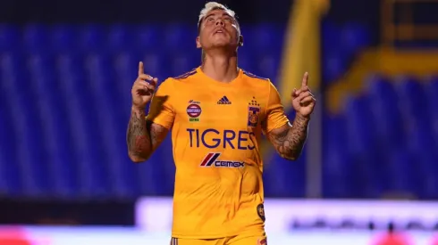 Eduardo Vargas habló de su continuidad en Tigres UANL