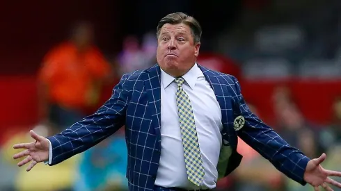 Wolverhampton felicitó a Miguel Herrera por su cumpleaños