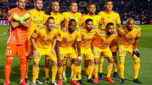 Los aficionados de Tigres UANL cantan desde sus hogares.