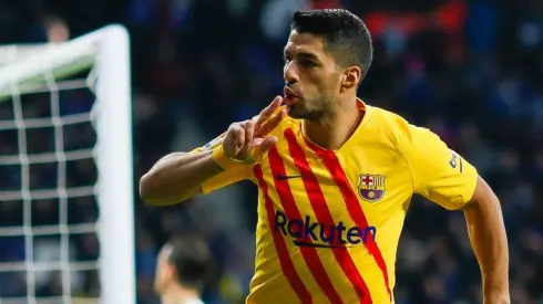 Uno de los últimos festejos de Suárez antes de la lesión.