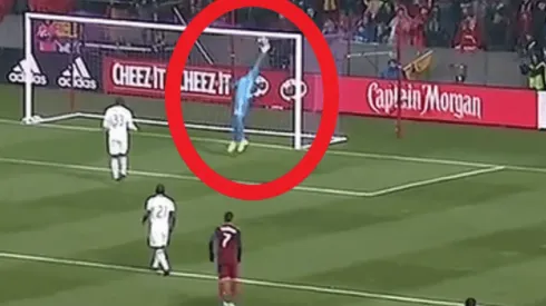 Video: recordemos la atajada descomunal de Steve Clark en la MLS