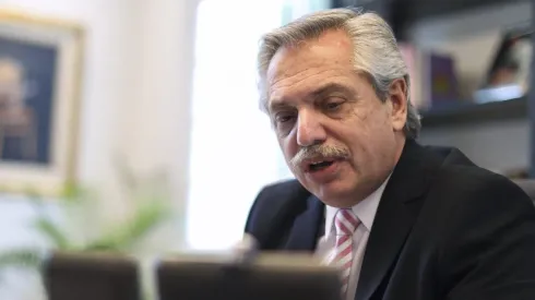 En 7 tuits Alberto Fernández respondió sobre la polémica de los presos ante el COVID-19