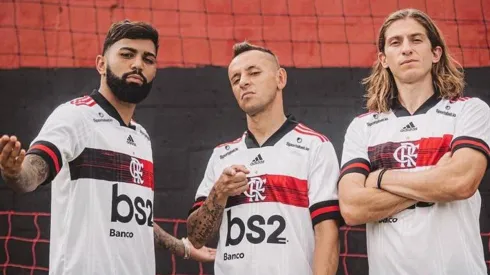 Deme mil: Flamengo lanzó su nueva camiseta en plena cuarentena