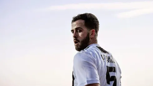 Desde España reportan qué le dijo Pjanic al PSG: "Solo iré al Barcelona"