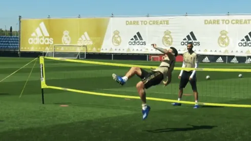 Pónganlo a jugar ya: tremenda chilena de James en práctica del Madrid