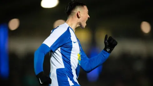 Lazar Samardzic tiene solamente 18 años de edad.