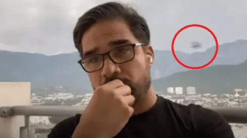 Un OVNI en plena transimisión deportiva de Monterrey.