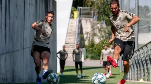 Video: 81 días después, James y el Real Madrid entrenan con el grupo completo