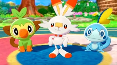 Scorbunny, Grookey y Sobble, pokemones iniciales del Pokémon: Espada y Escudo.