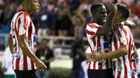 Carmelo renovó con Junior y 'Teo' Gutiérrez se le burló en Instagram