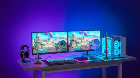 ¡Alucinante! CORSAIR presenta las nuevas torres con iluminación inteligente iCUE LT100
