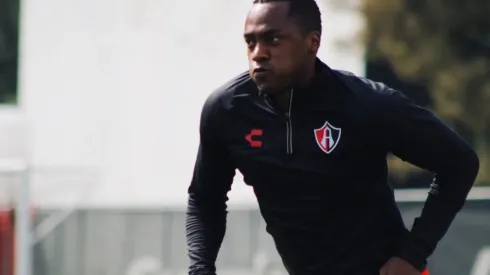 Renato Ibarra entrenándose en Atlas (@AtlasFC)
