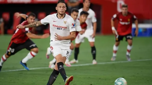 Ocampos pateó el penal sin mirar.