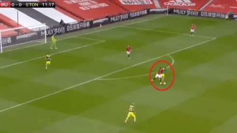 Armstrong le sacó provecho al error de Pogba (Foto: Captura)