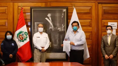 Víctor Zamora es el ministro de Salud de Martín Vizcarra.