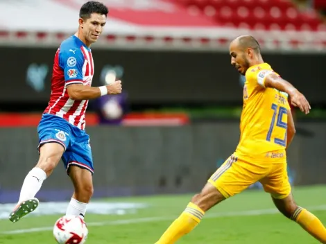 Buen cruce: Jesús Molina dejó sin palabras a Cirilo Saucedo