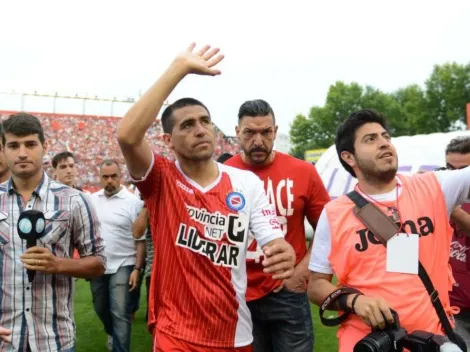 Batallini sobre Riquelme cuando estaba en Argentinos: "Venía todos los días con un auto distinto"