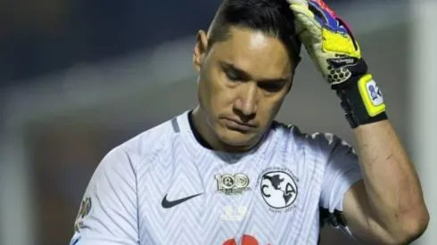 Afición del América destroza a Moisés Muñoz por su narración