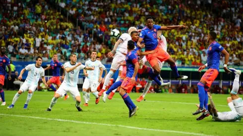 Foto del duelo entre la Selección Argentina y la Selección Colombia.