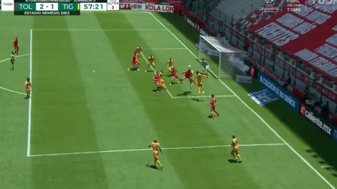 Golazo de Alexis Canelo.