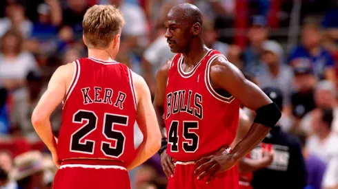 Steve Kerr y Michael Jordan (Getty Images)