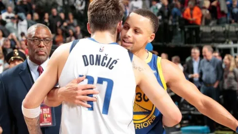 Seth Curry comparó a Luka Doncic con su hermano Stephen | Foto: Getty Images