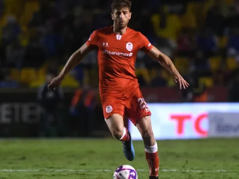 Foto sensible: así de hinchado quedó el tobillo de Gastón Sauro luego del encuentro ante Chivas