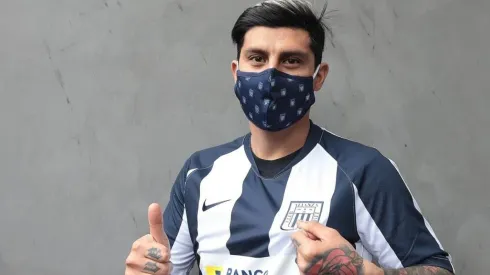 Patricio Rubio fue atacante con Mora y Gómez por los lados.